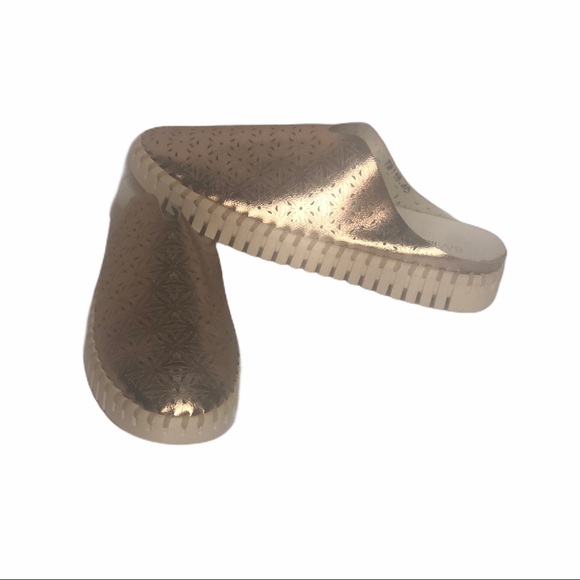 NWOT Bernie Mev Rose Gold Perforatef Slide - Picture 3 of 13